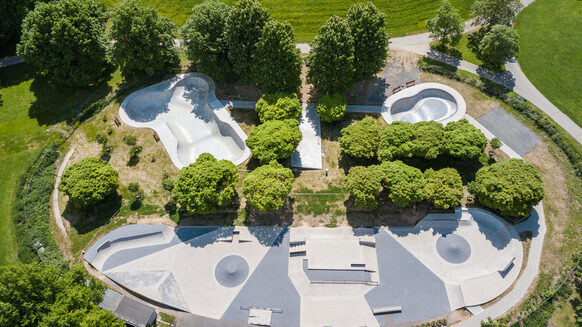 Luftaufnahme des Skateparks in der Rheinaue