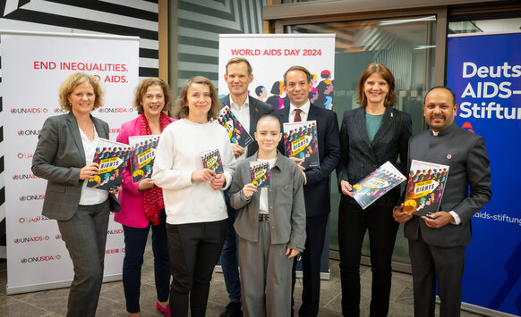 Group of people at the AIDS day 2024 event in Bonn