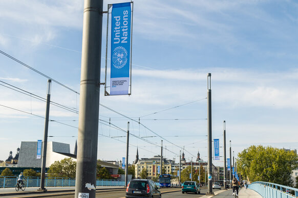 UN Flags at Kenneybrücke