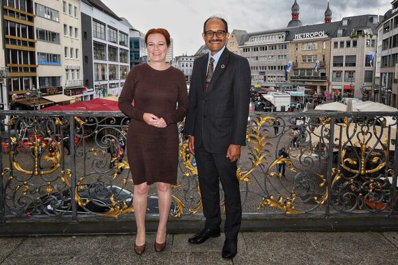 Mayor Katja Dörner received Kamal Kishore, UN Secretary-General for Disaster Risk Reduction, in the Old Town Hall on the market square.