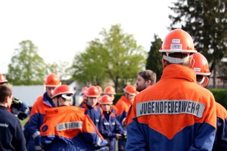 Vigili del fuoco giovani