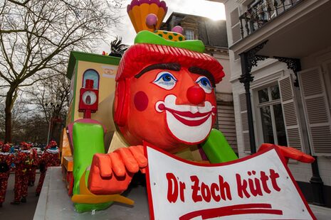 Motivwagen Dr Zoch kütt για den Karnevalszug Bad Godesberg